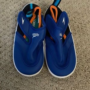 Toddler water shoes